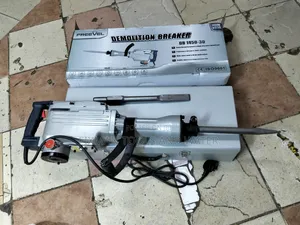 Powerful Freevel Demolition Breaker 1450w With 2 Demolition Chisel