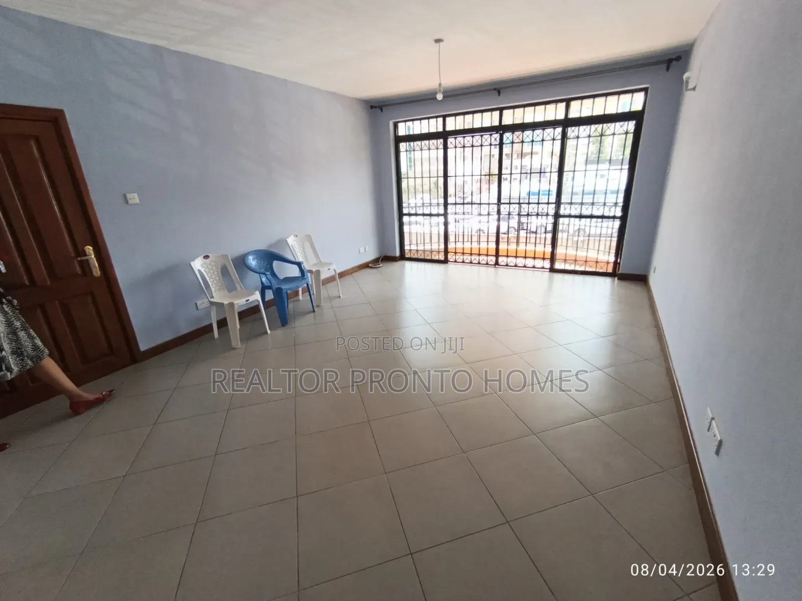 Commercial 3 Bedrooms Massionatte for Office Use