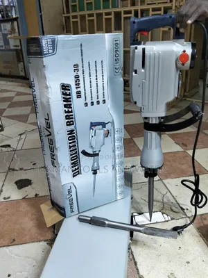Demolition Breaker Set Freevel 1450 Watts 240v +2 Bits 1 Yr Warranty