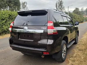 Toyota Land Cruiser Prado 2.8 2017 Burgundy