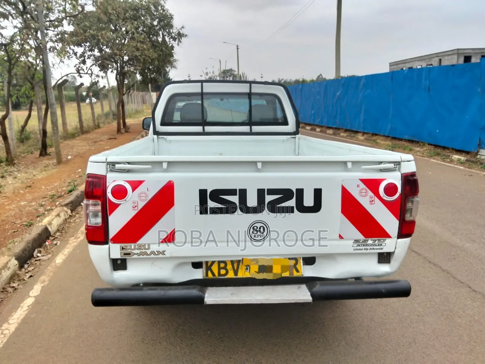 Isuzu D-MAX 2010 White