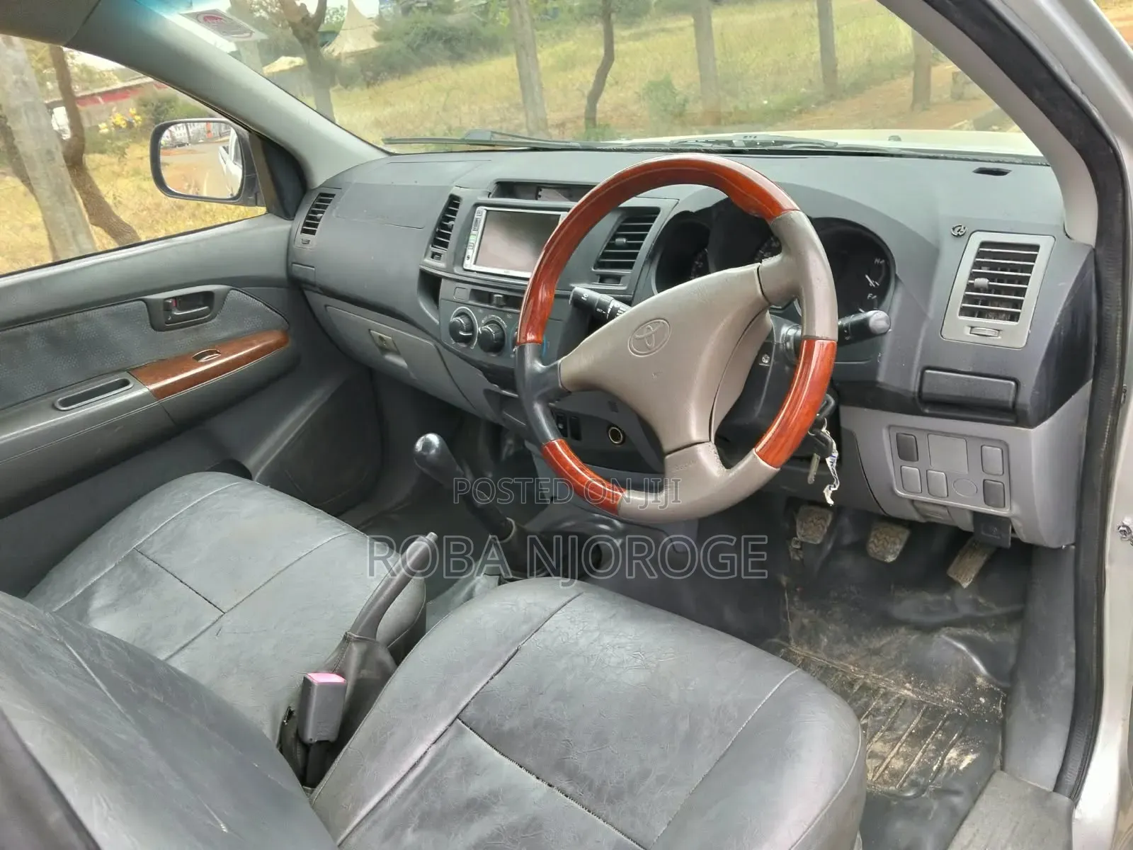 Toyota Hilux SR5 2014 Silver