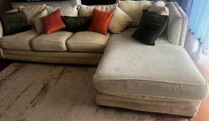 L Seat Chair