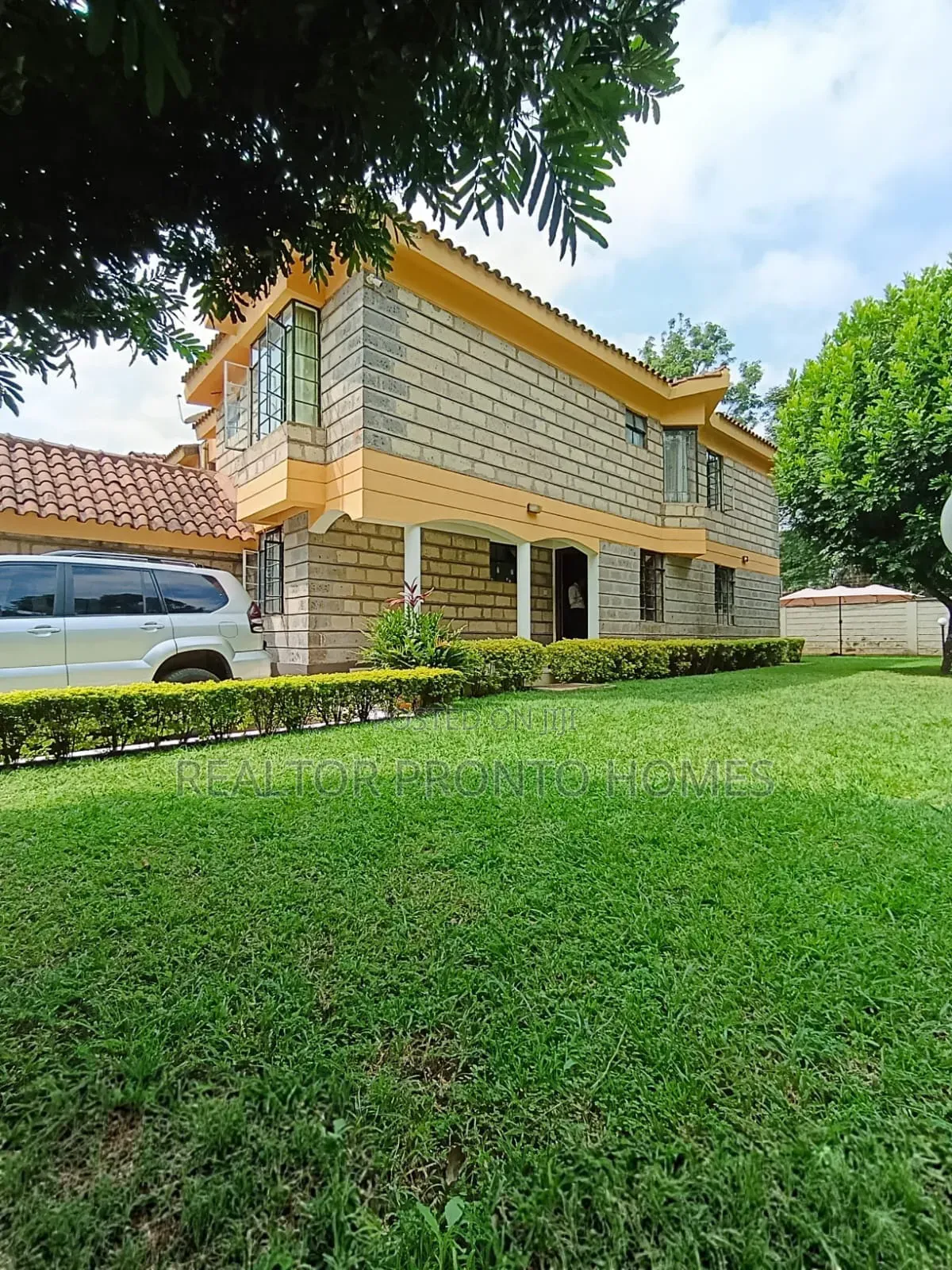 4bdrm Townhouse/Terrace in Lavington, Muthangari for sale