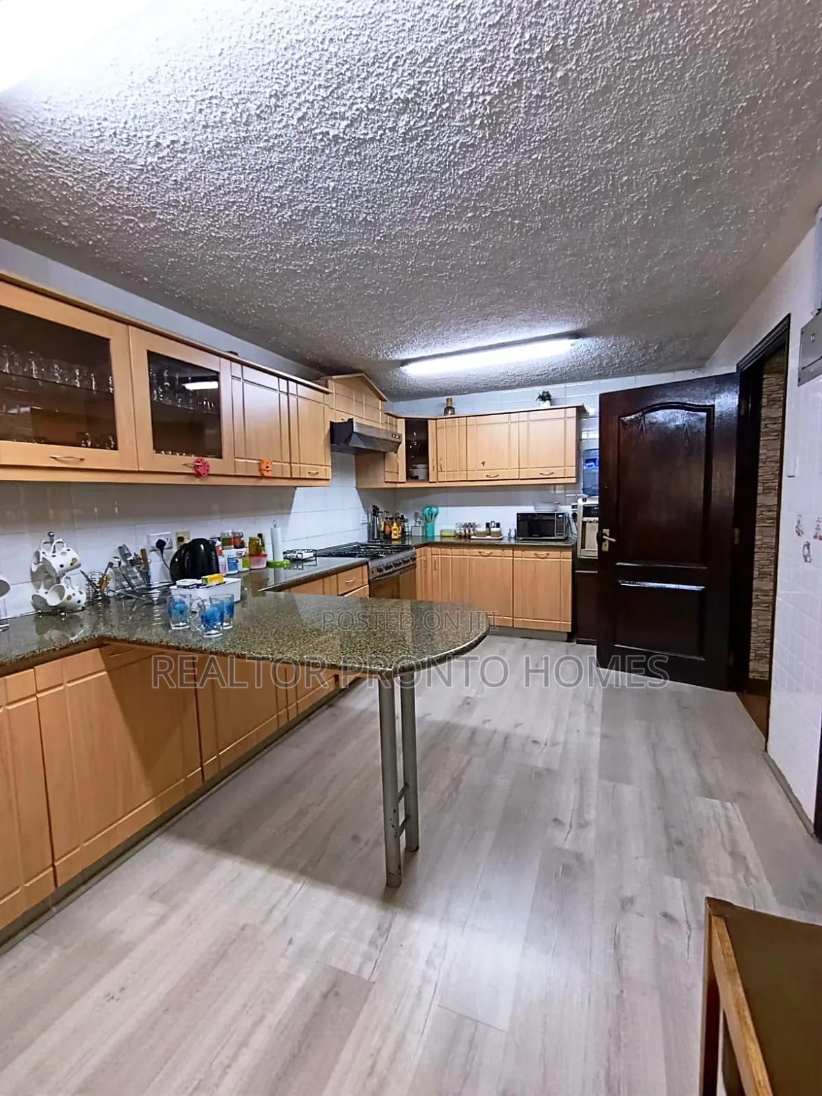 4bdrm Townhouse/Terrace in Lavington, Muthangari for sale