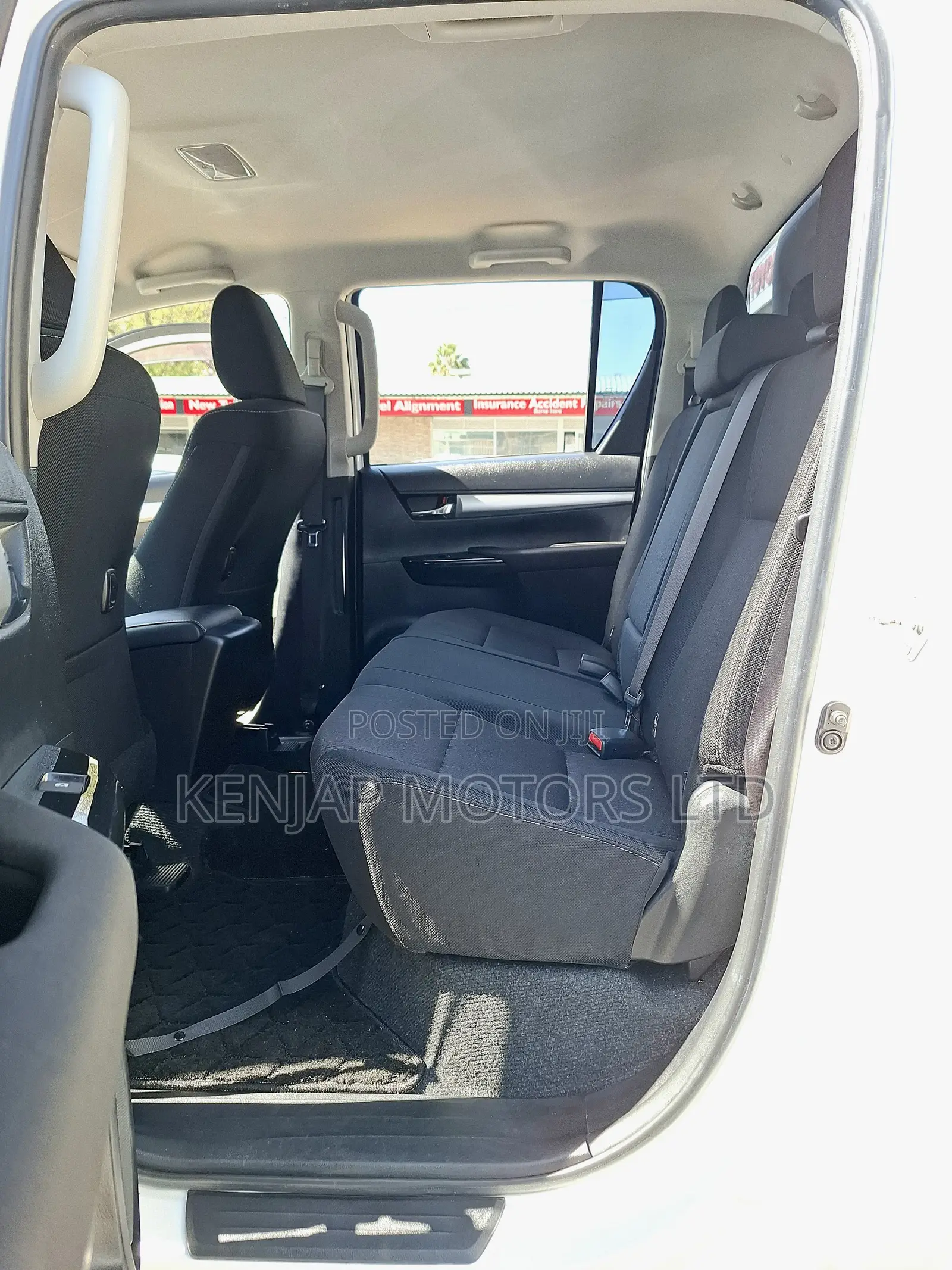 Toyota Hilux 2019 White