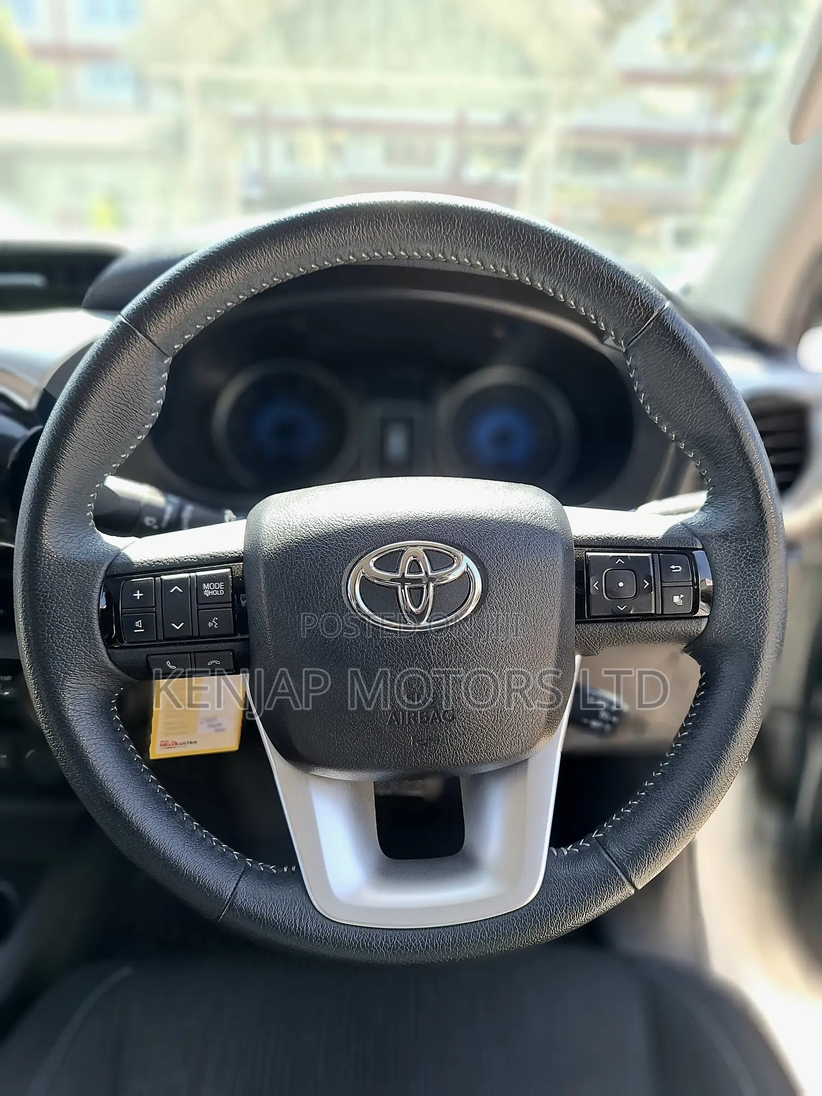 Toyota Hilux 2019 White