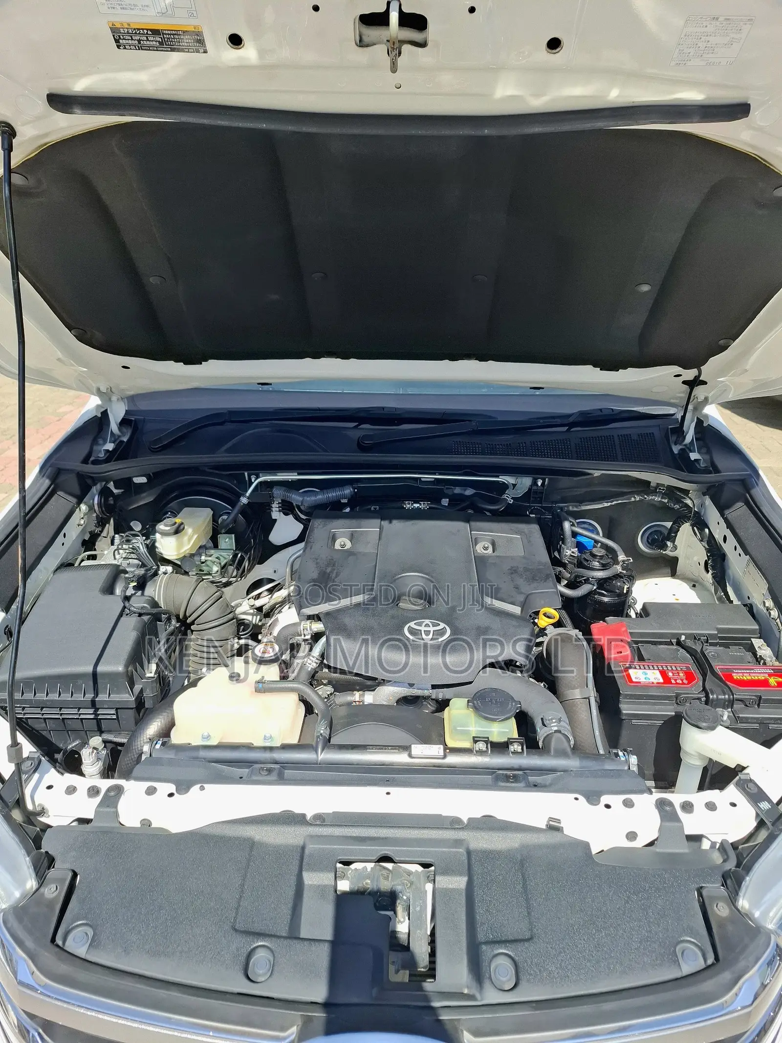 Toyota Hilux 2019 White