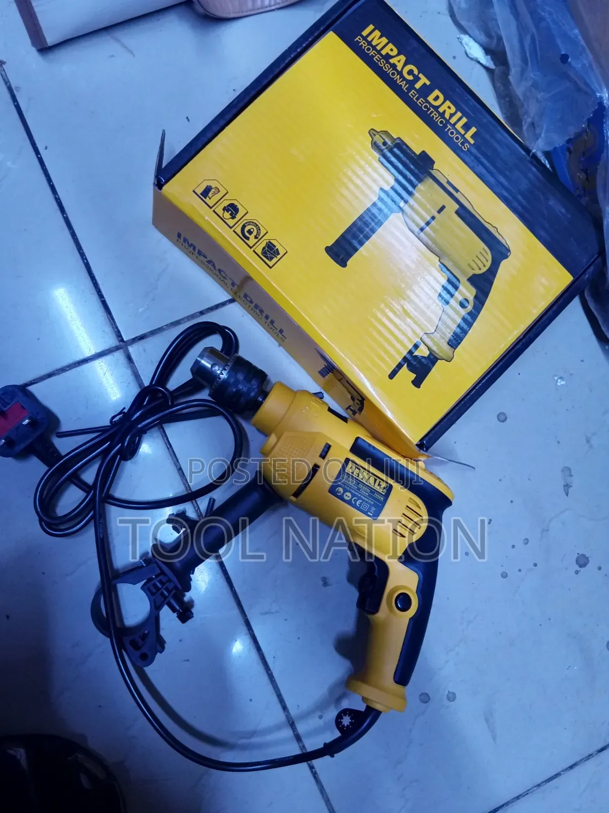 1050 Watts DeWalt Impact Drill