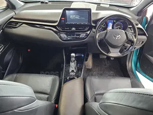 Toyota C-HR XLE Prermium FWD (2.0L 4cyl 2AM) 2018 Green