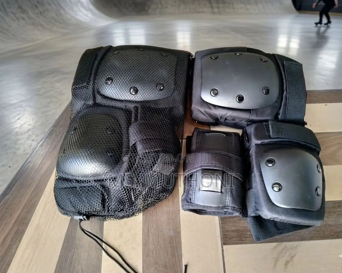 Professional 🖤 Black Skate Pad Set