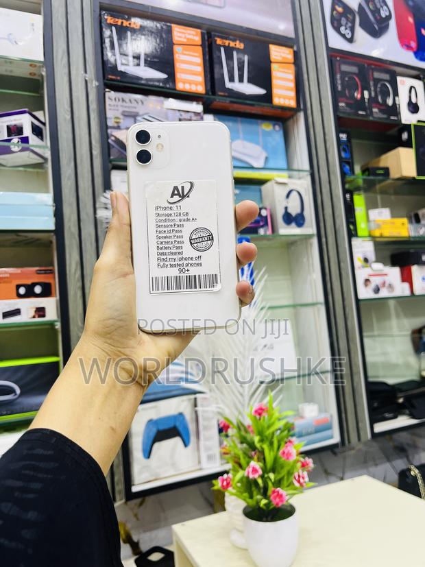 Apple iPhone 11 128 GB White