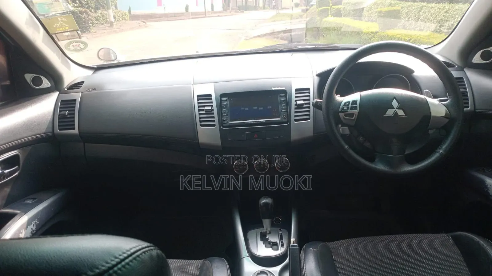 Mitsubishi Outlander 2011 Gray