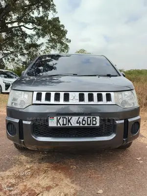 Mitsubishi Delica 2015 Gray