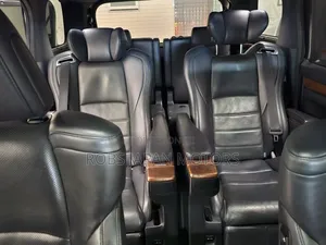 Toyota Vellfire Executive Lounge 3.5 V6 FWD 7-Seater 2018 Pearl