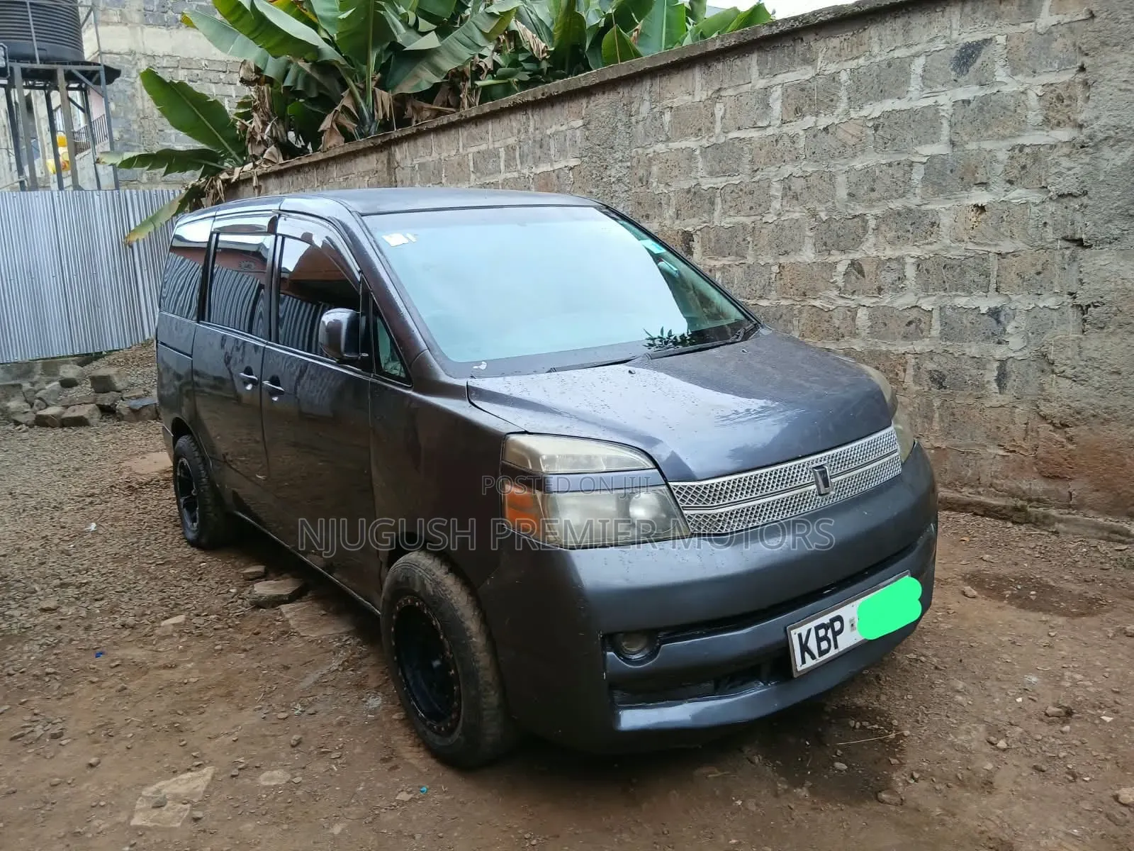 Toyota Voxy 2005 Gray