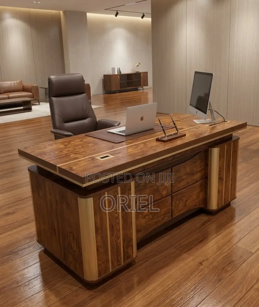 Modern Executive Office Desk : 1.4M Advanced Desk in Kenya