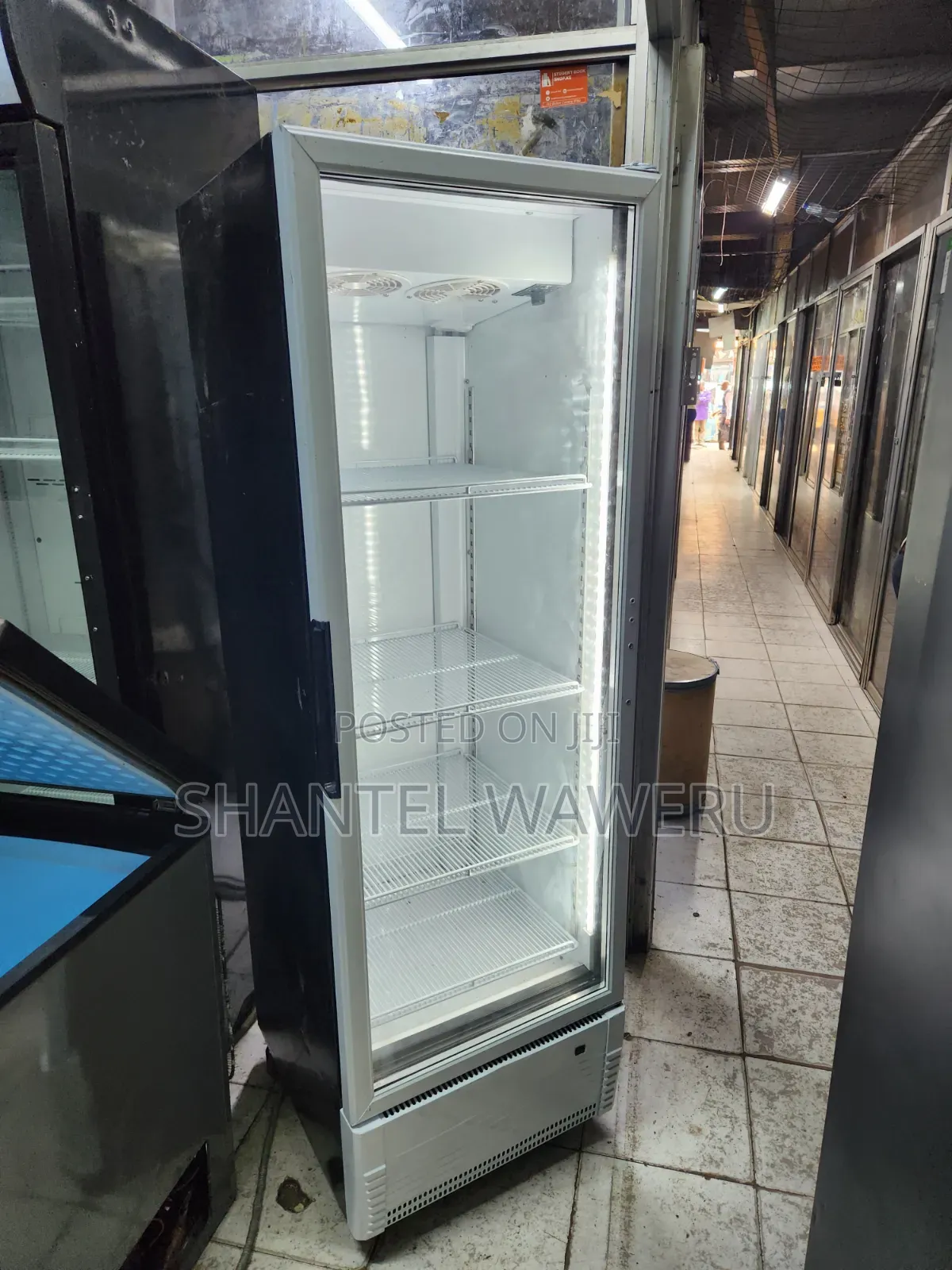 Well Maintained Exuk Display Chiller