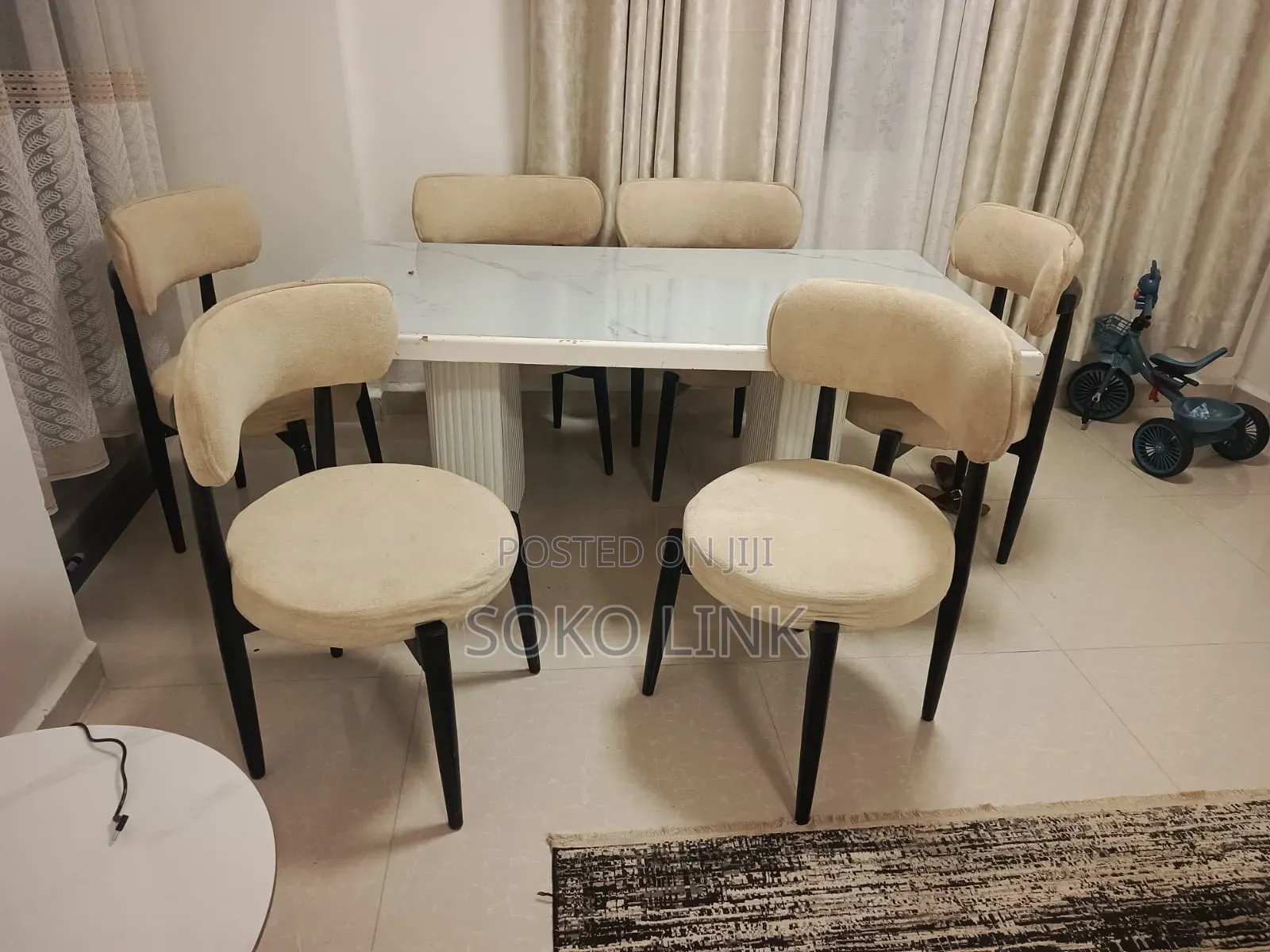 Six Seater Dinning Set
