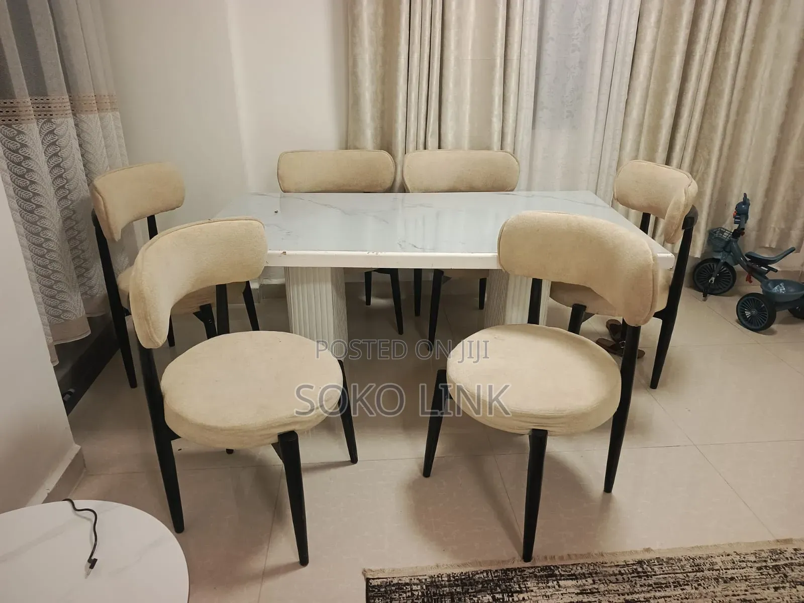 Six Seater Dinning Set