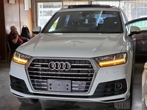 Audi Q7 3.0T Premium AWD quattro 2018 Off white