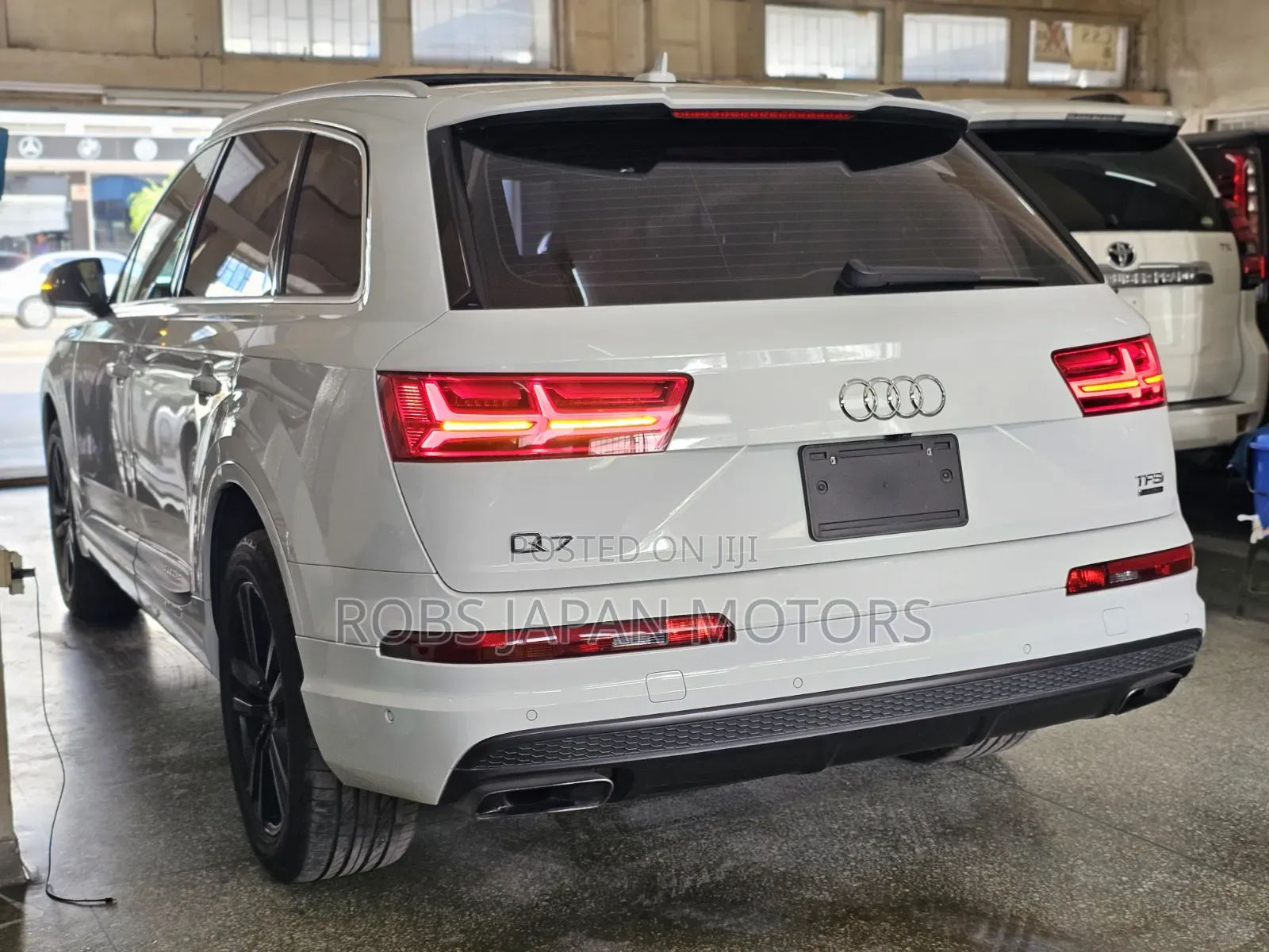 Audi Q7 3.0T Premium AWD quattro 2018 Off white