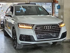 Audi Q7 3.0T Premium AWD quattro 2018 Off white
