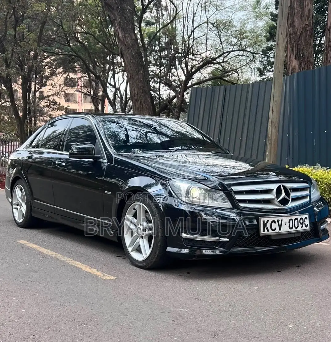 Mercedes-Benz C200 2013 Black