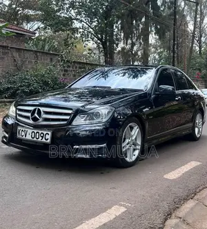 Mercedes-Benz C200 2013 Black