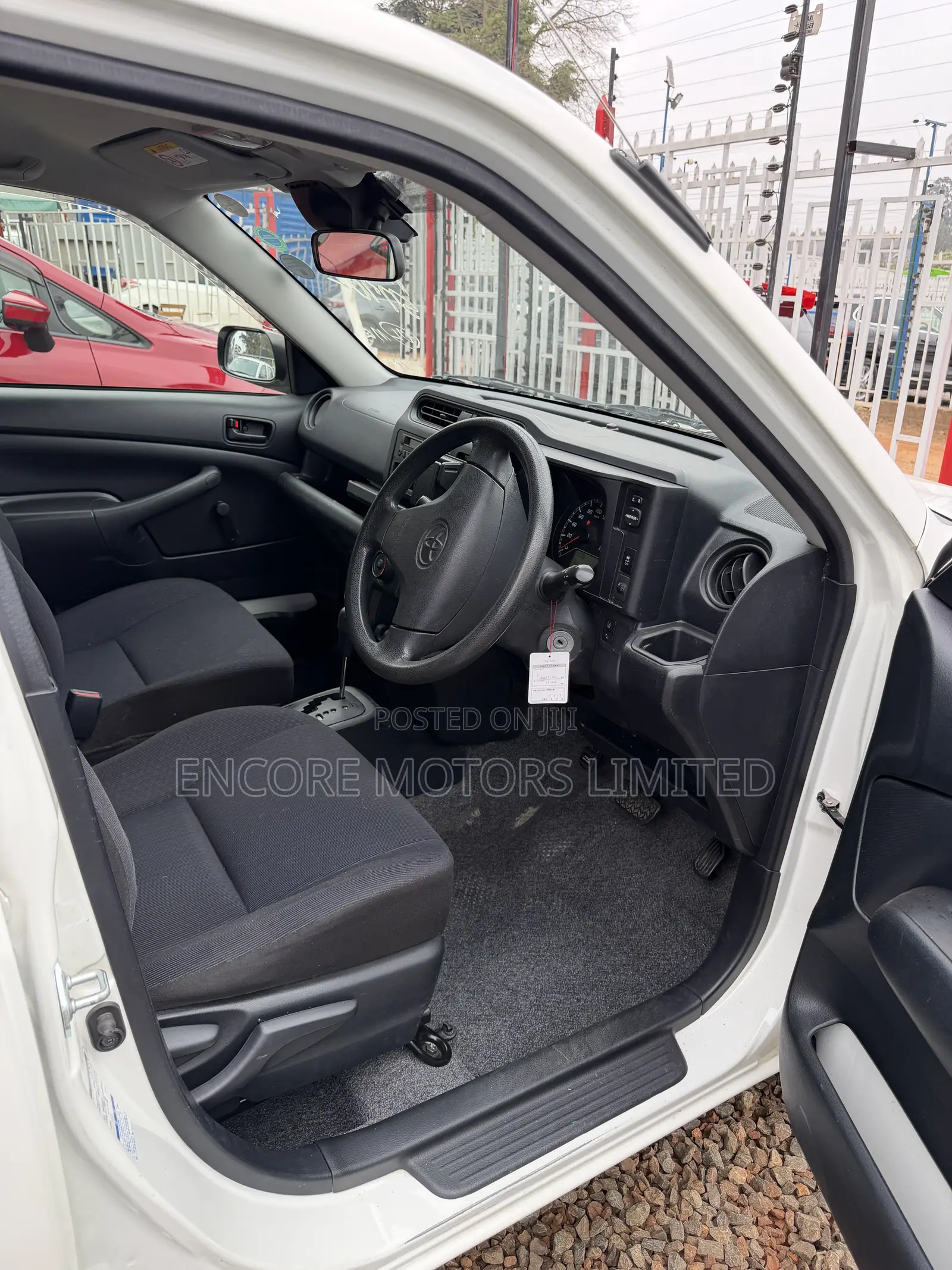 Toyota Probox 1.5 DX Comfort 4WD 2019 White