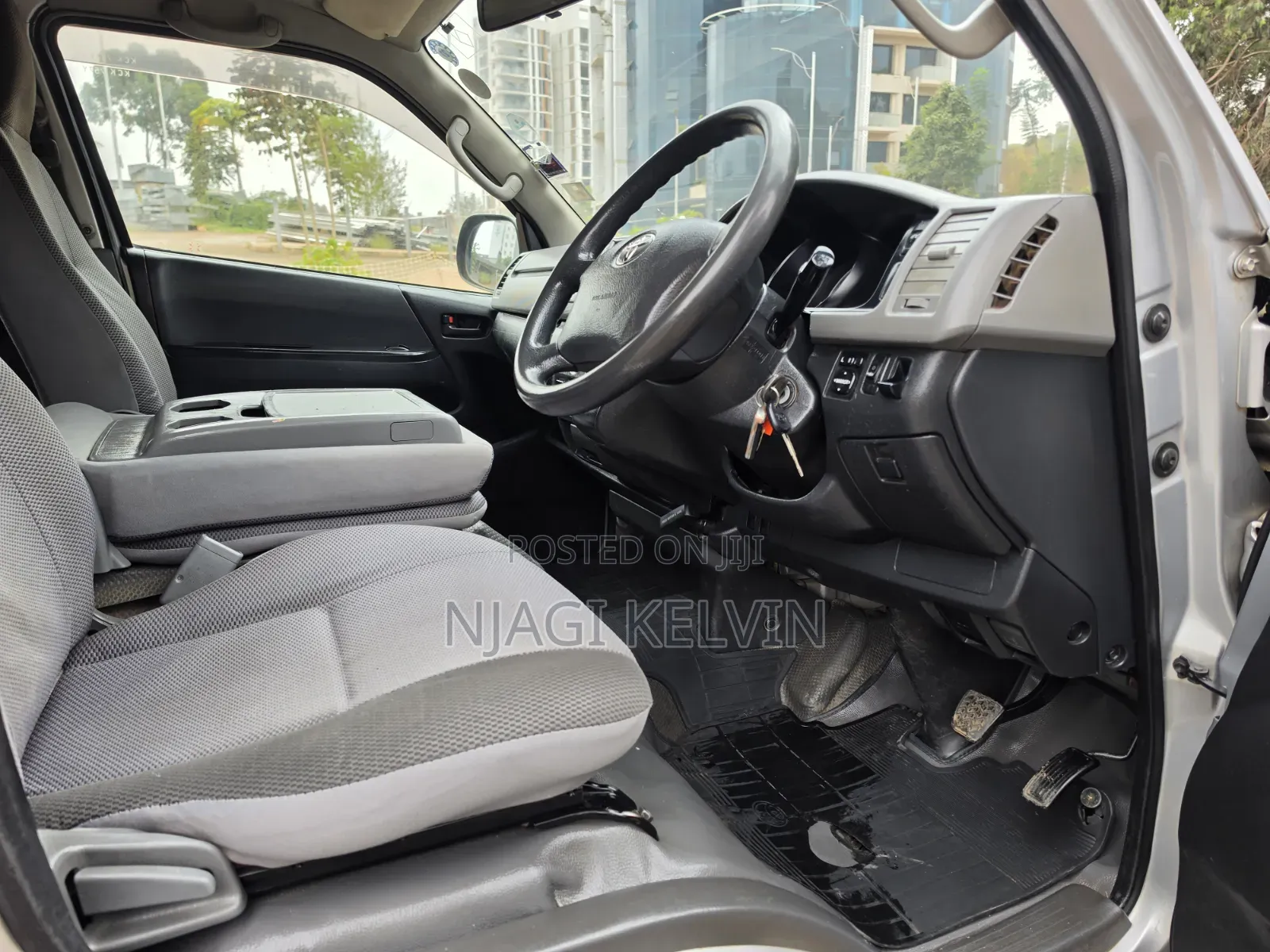 Toyota HiAce 2008 Silver