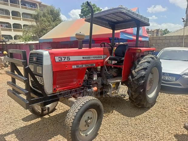 Massey Ferguson 375