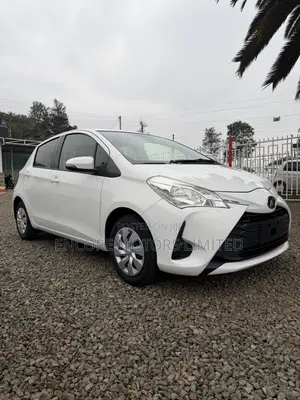 Toyota Vitz 1.0 FWD 5dr 2019 White