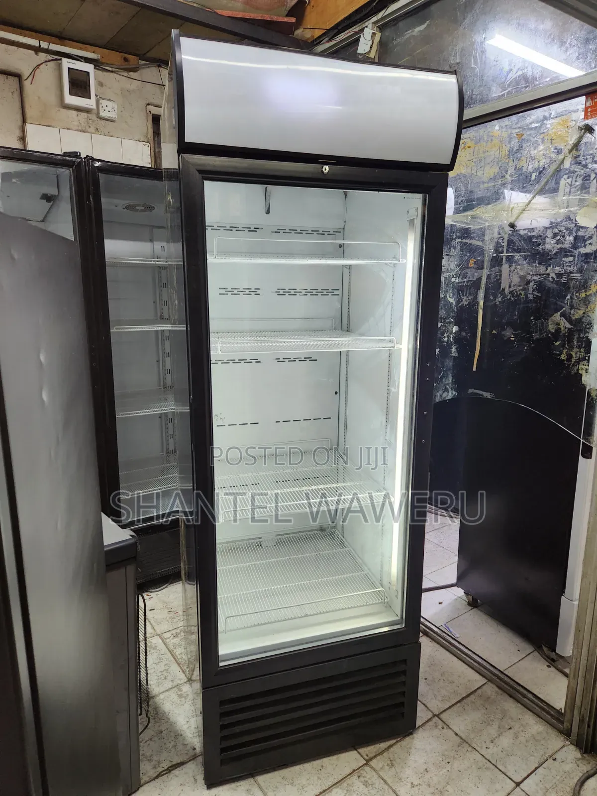 White Canopy Display Fridge 650litres