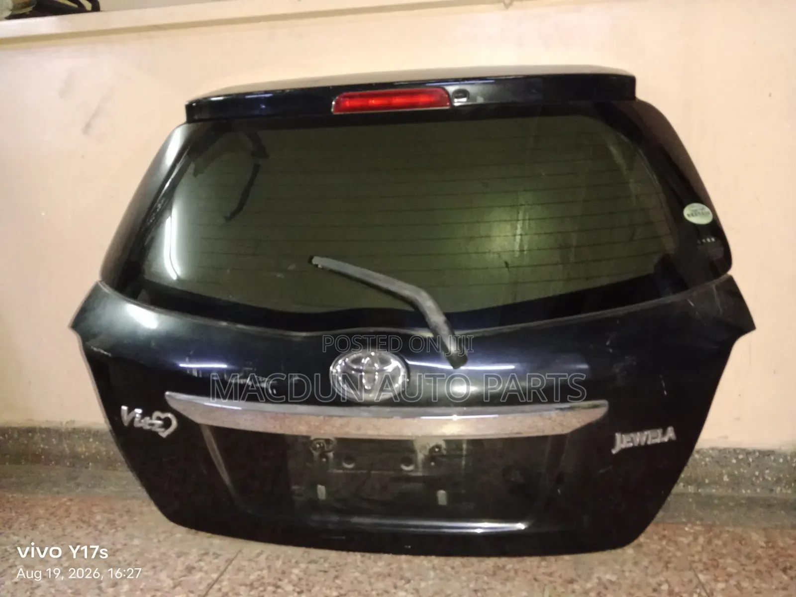 Toyota Vitz Jewella Boot / Tailgate