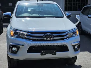 Toyota Hilux 2019 Off white