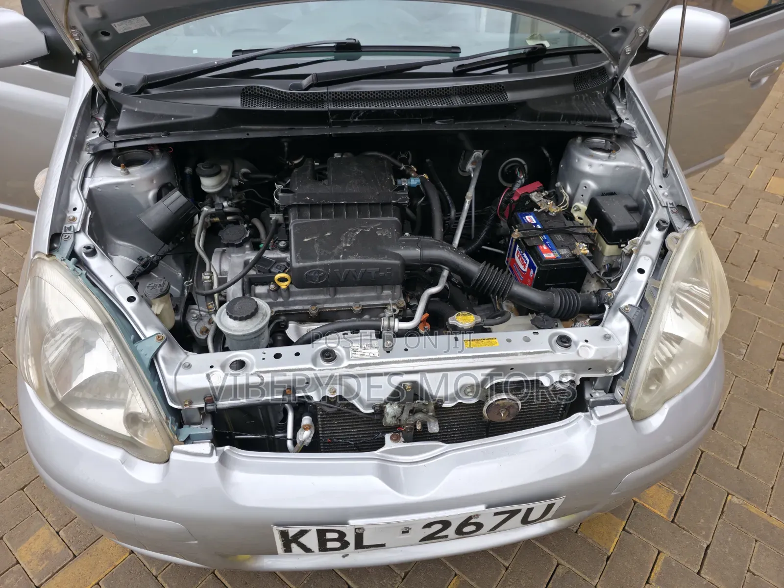 Toyota Vitz 2003 Silver