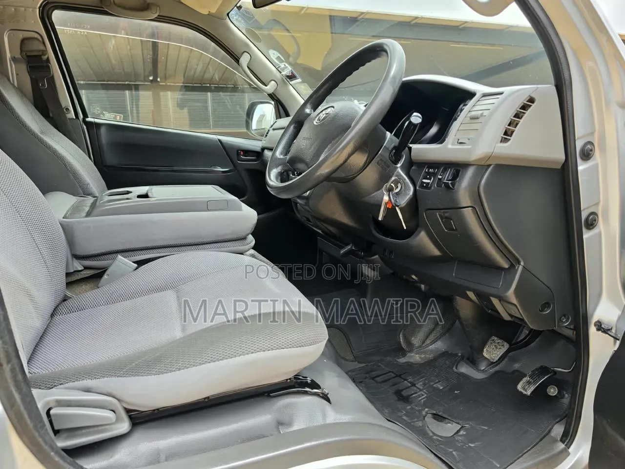 Toyota HiAce 2008 Silver
