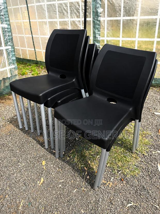 Good Quality Plastic Chairs With Metal legs.strong and Durabke Chairs