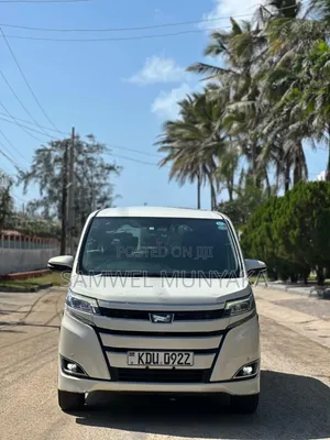Toyota Noah 2019 Pearl