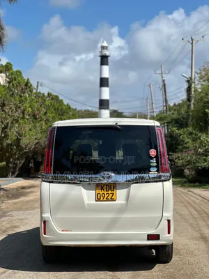 Toyota Noah 2019 Pearl