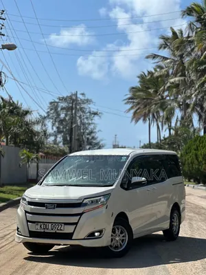 Toyota Noah 2019 Pearl