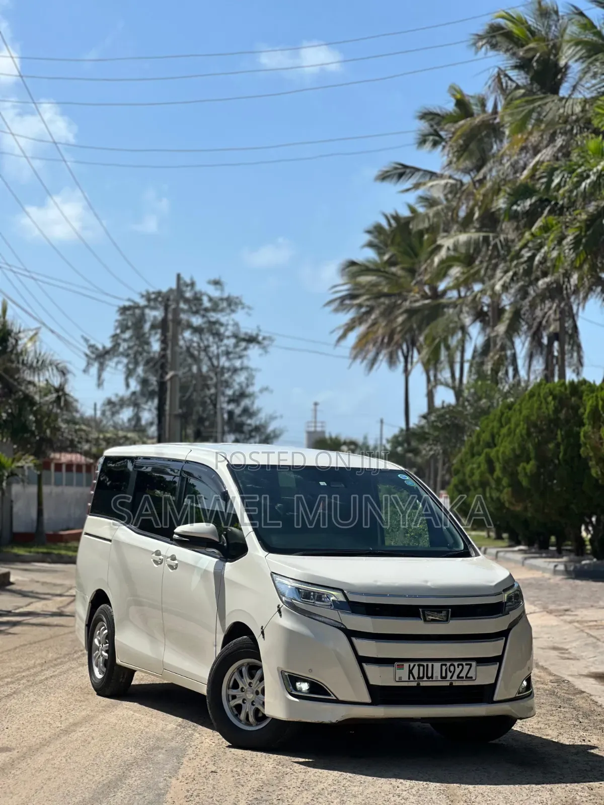 Toyota Noah 2019 Pearl