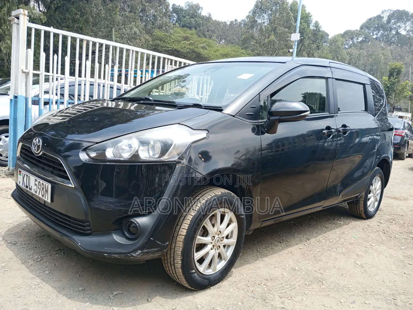Toyota Sienta 2016 Black