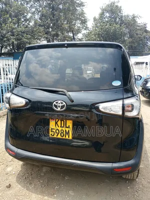 Toyota Sienta 2016 Black