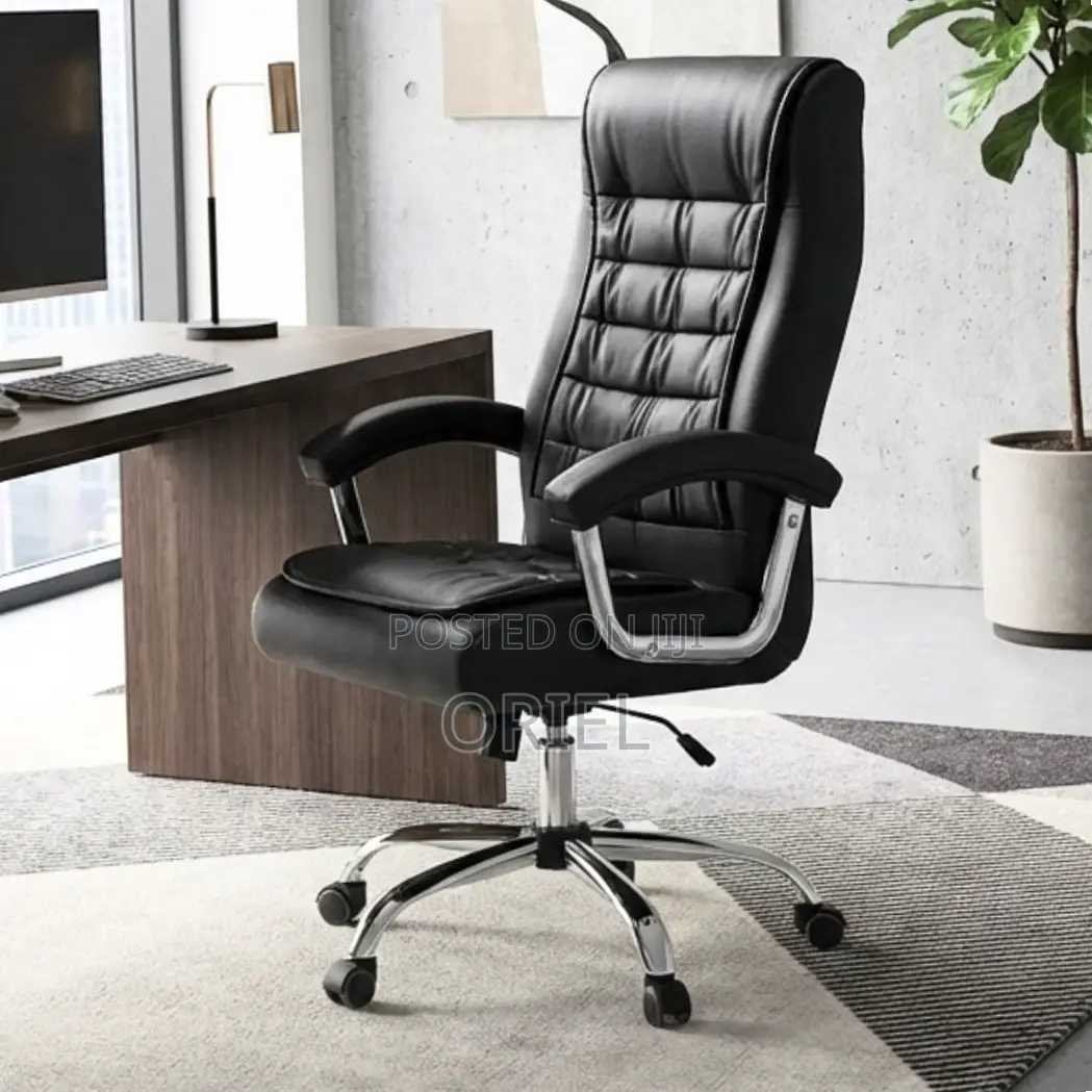 Executive Office Chair : Swivel Leather Padded Chair