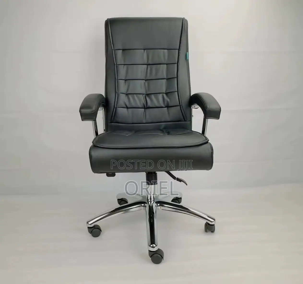 Executive Office Chair : Swivel Leather Padded Chair