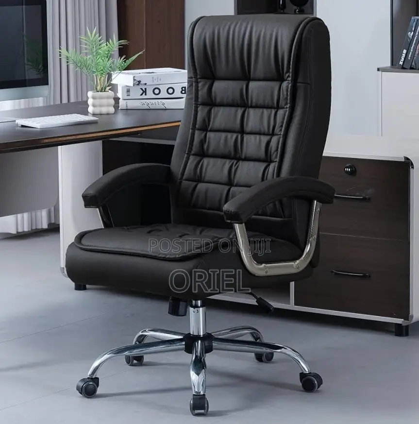 Executive Office Chair : Swivel Leather Padded Chair