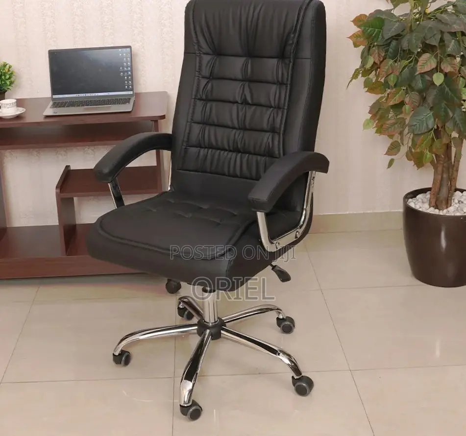 Executive Office Chair : Swivel Leather Padded Chair