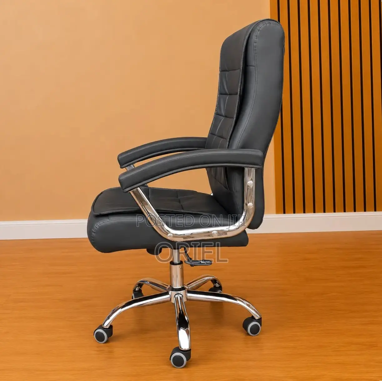 Executive Office Chair : Swivel Leather Padded Chair